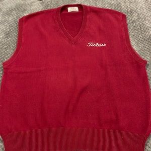 Titleist vest.